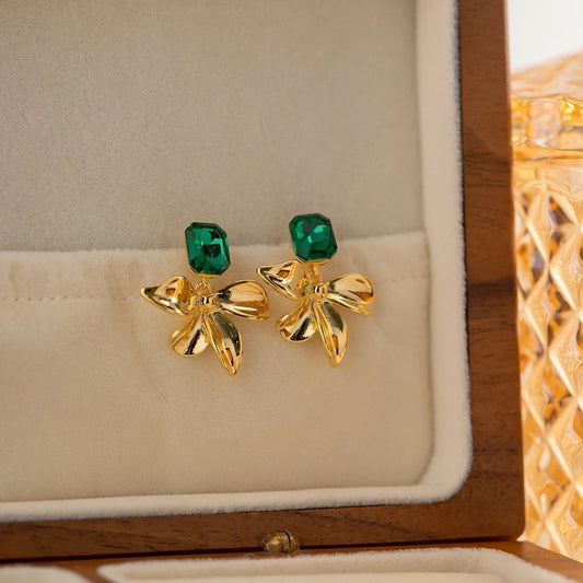 Flower stud earring