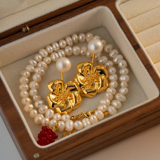 Pearl flower stud earrings