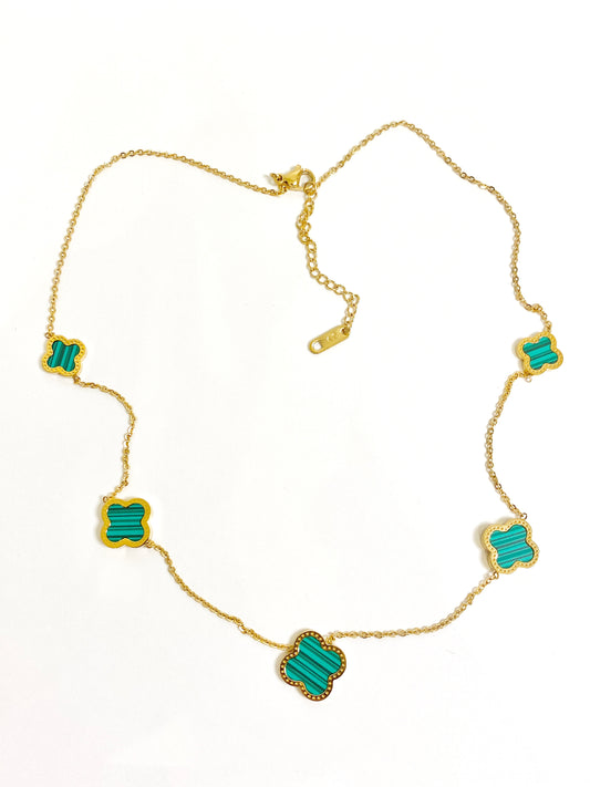 Green clover necklace