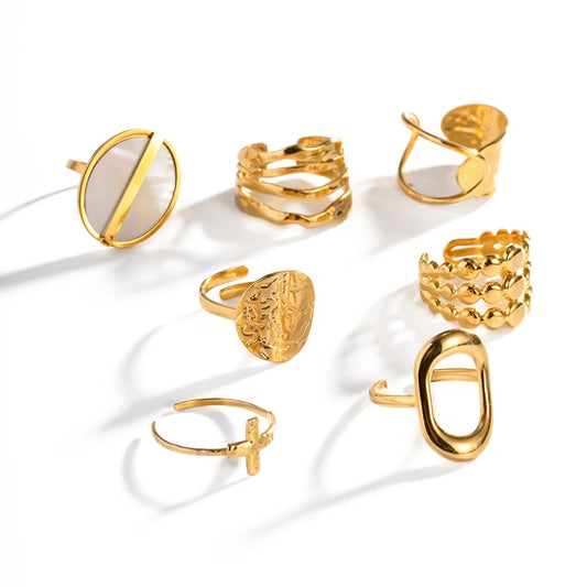 Retro style adjustable ring