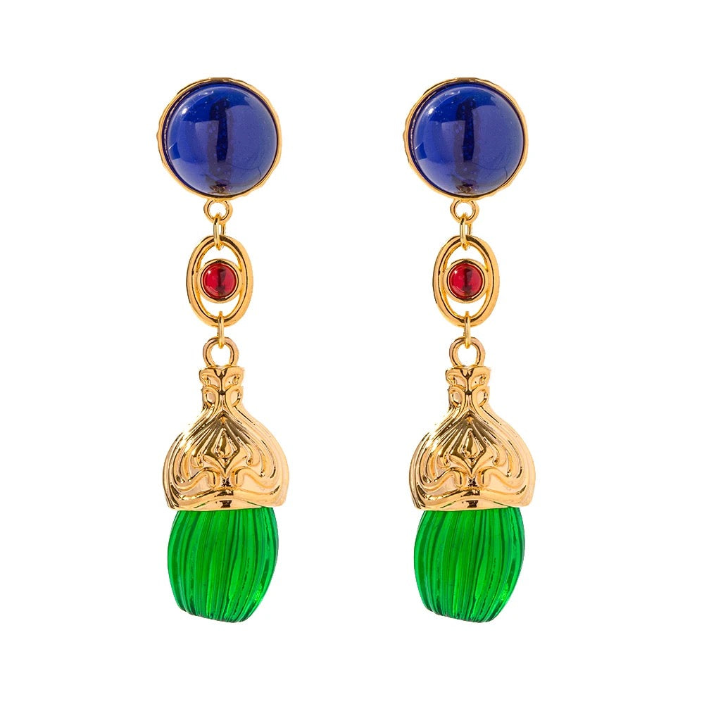Elegant drop earring