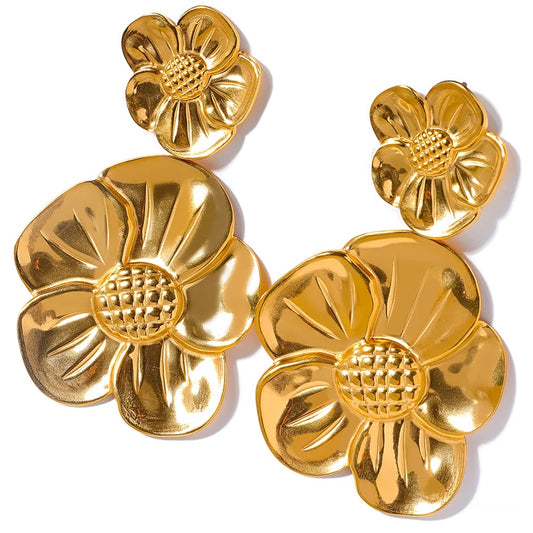 Big flowers stud earrings