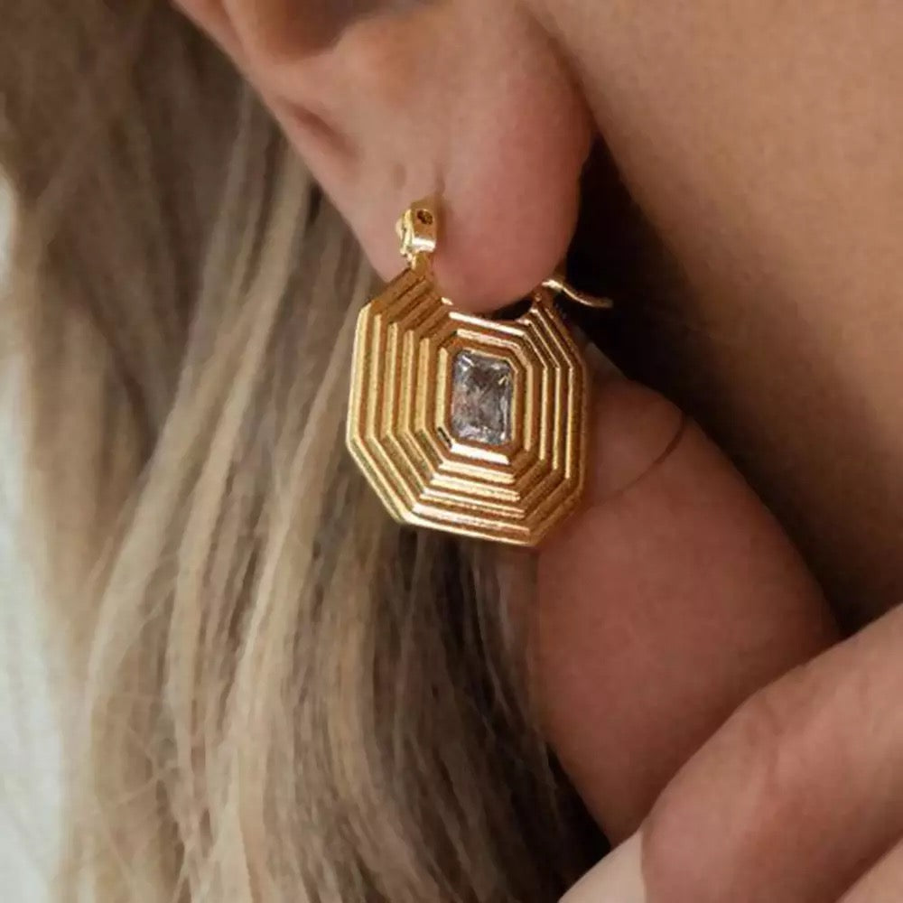 Geometric elegant hoop earrings