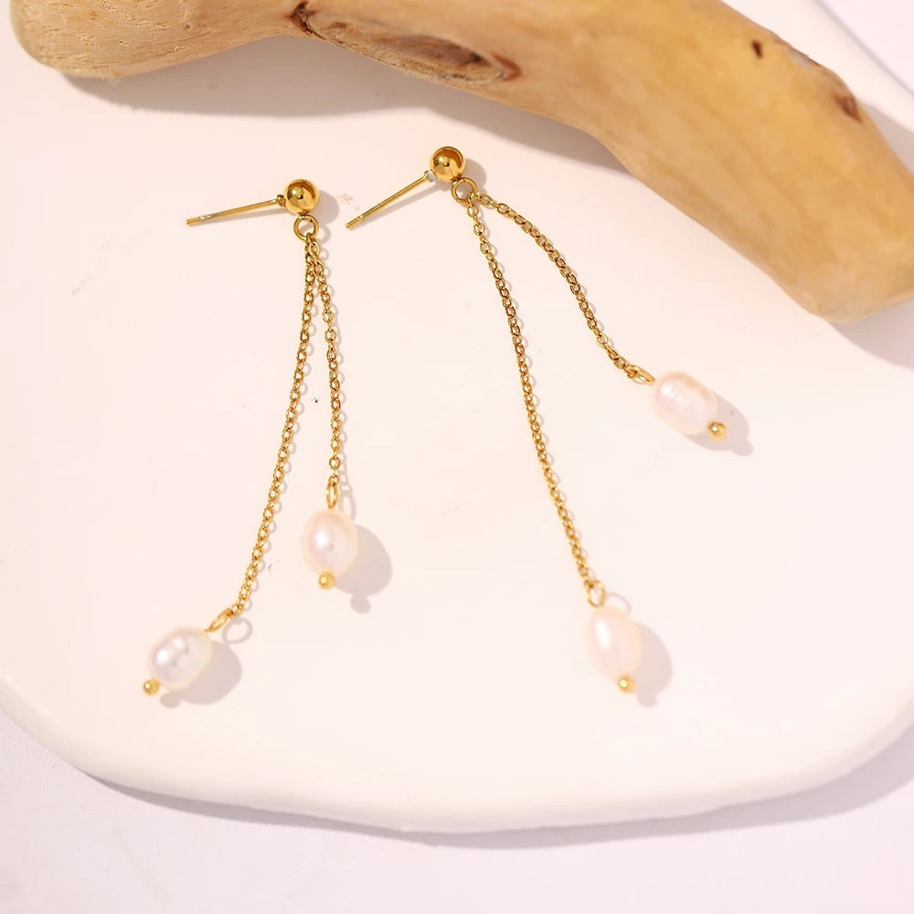 Natural freshwater Pearl earrings