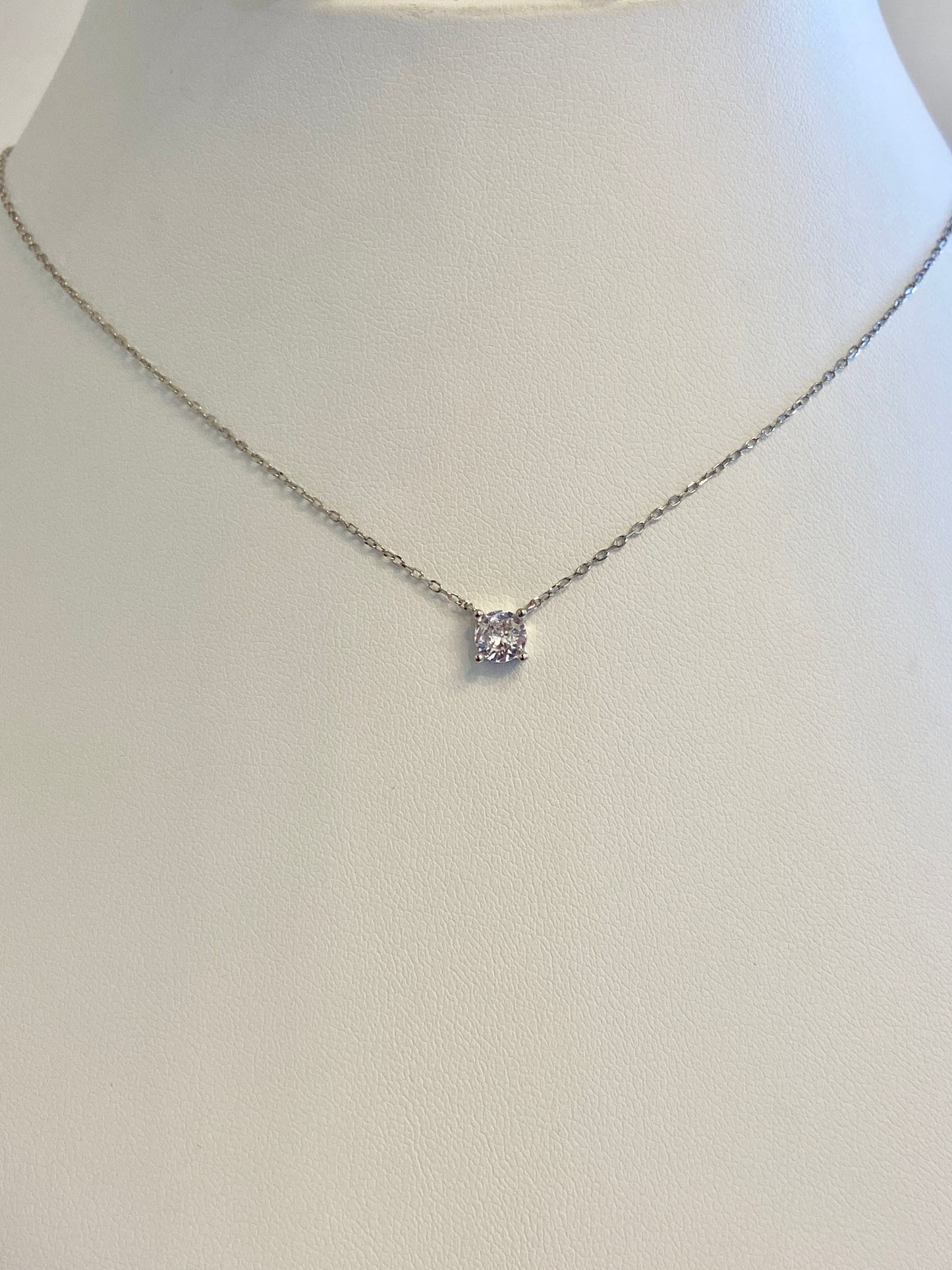 Delicate necklace