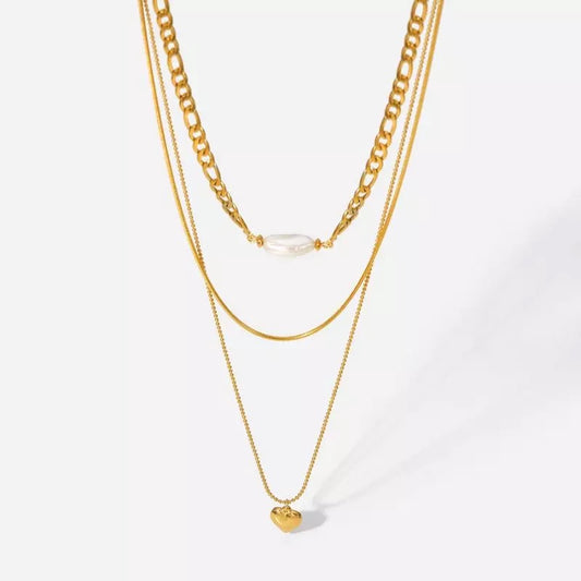 Freshwater Pearl hear necklace
