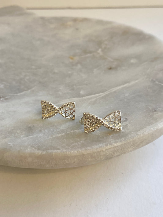 Heart stud earrings