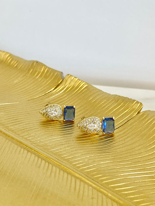 Elegant stud earrings