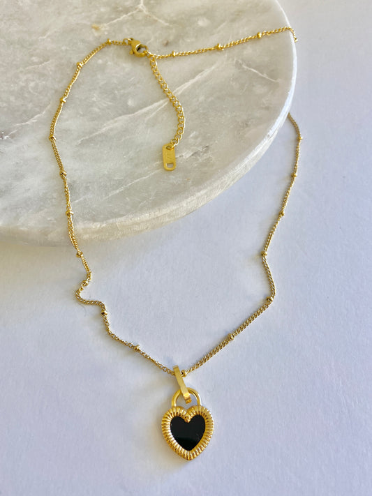 Black heart necklace