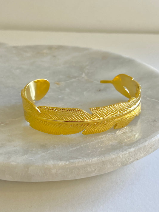 Leaf cuff bracelet