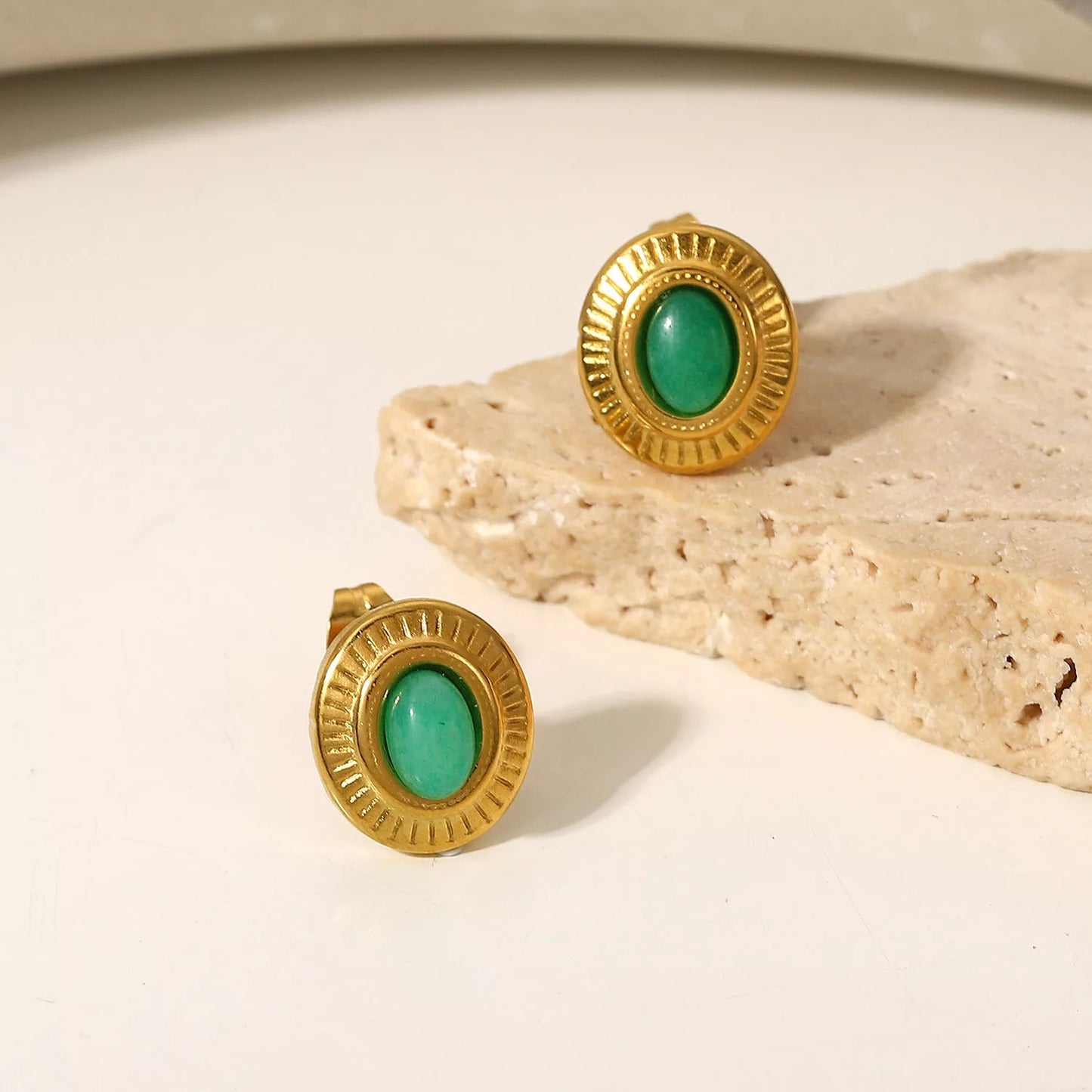 Ins oval emerald button stud earrings