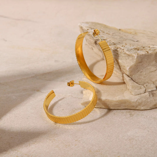 Rib C- Shaped big hoops earrings
