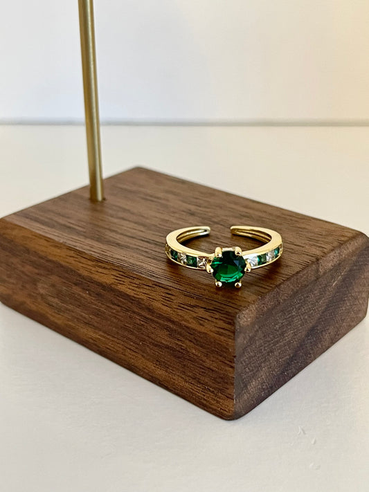 Green elegant adjustable ring