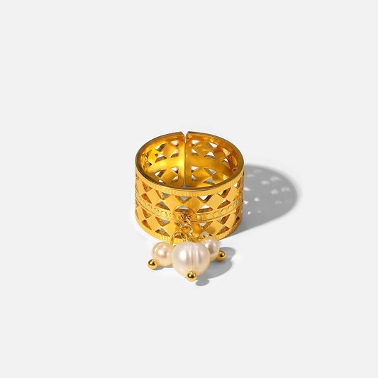 Pearls charm adjustable ring