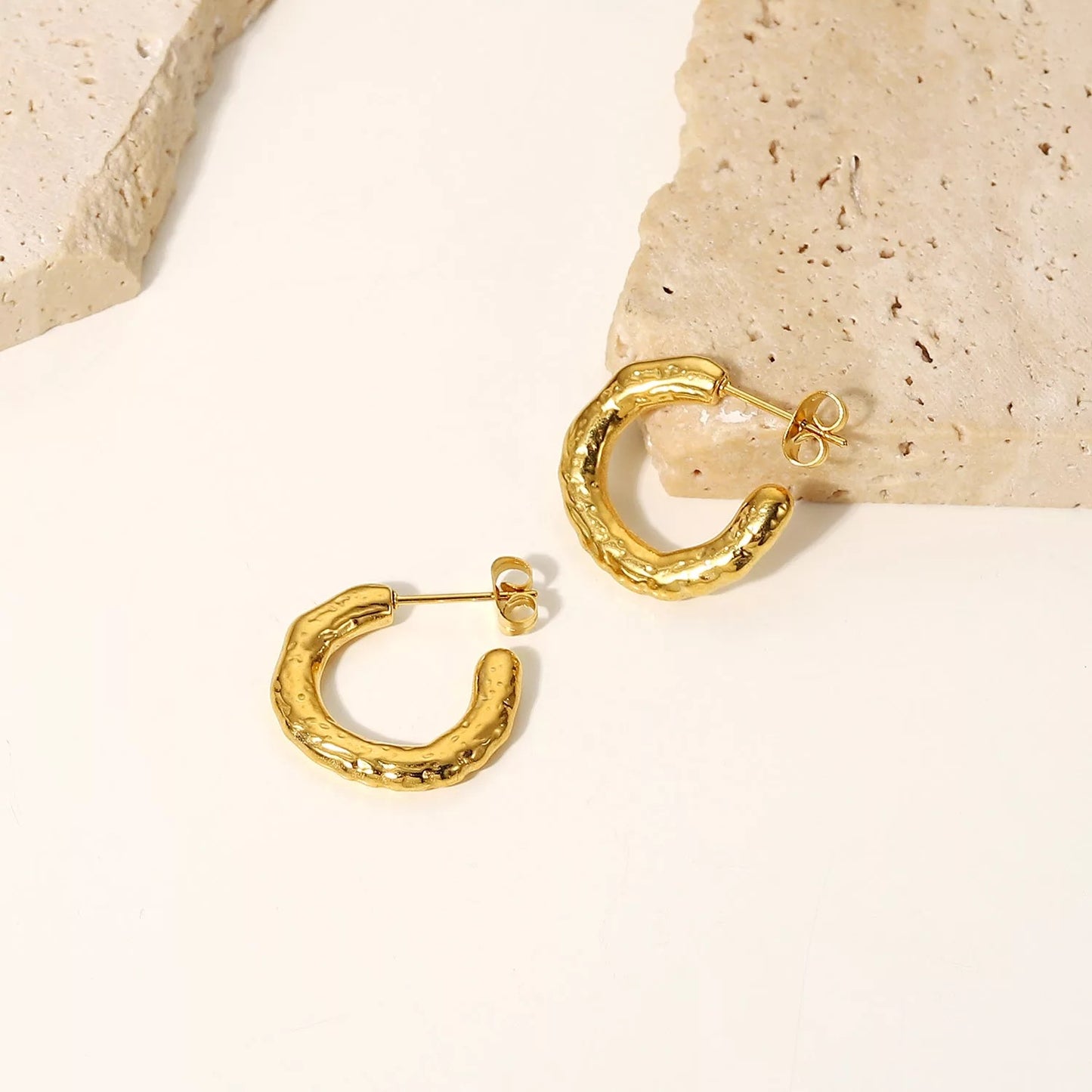 Elegant stud hoop earrings