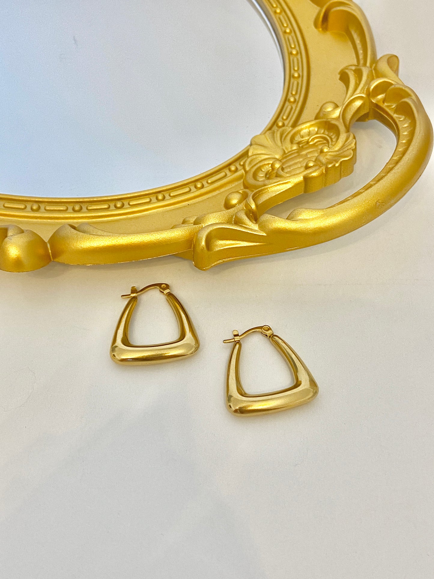Small elegant hoops
