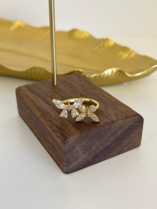 Double butterfly ring