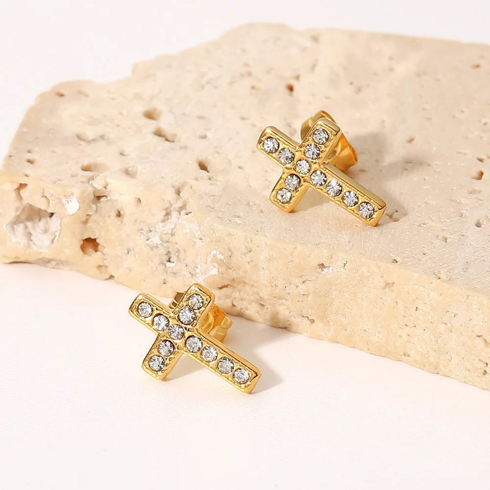 Cubiz zirconia stud earrings