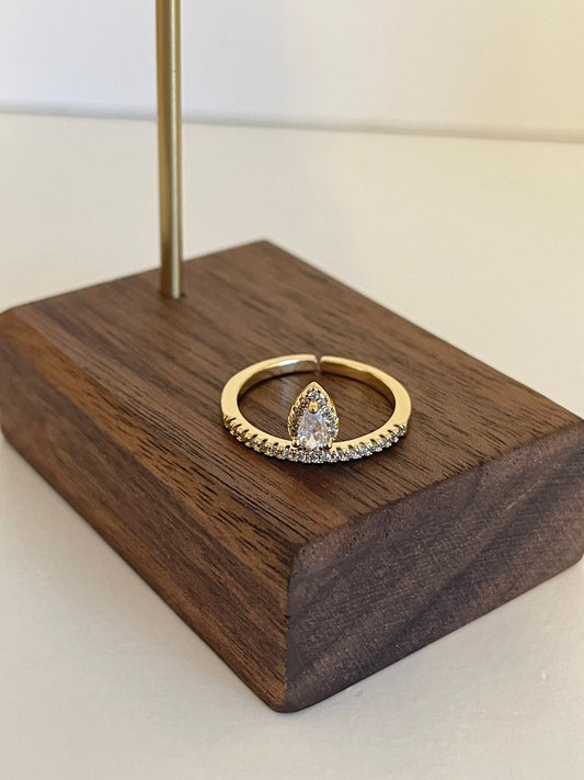 White drop adjustable ring