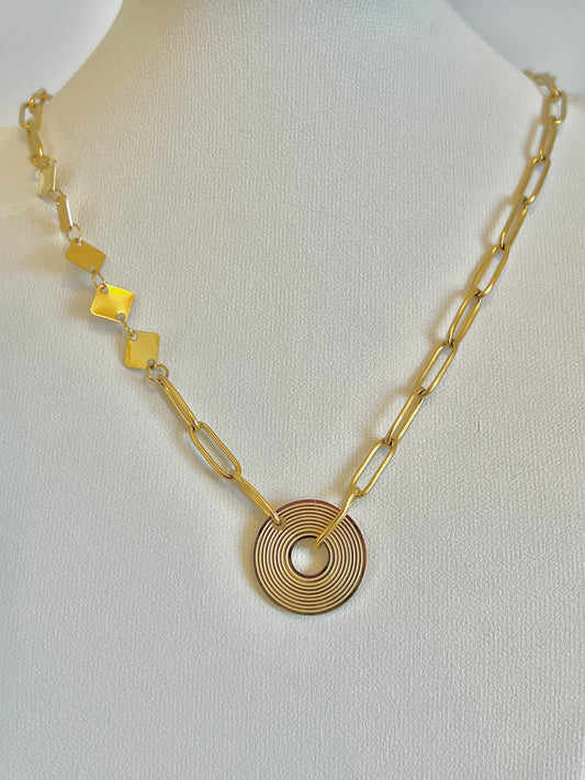 Circle paper clip necklace