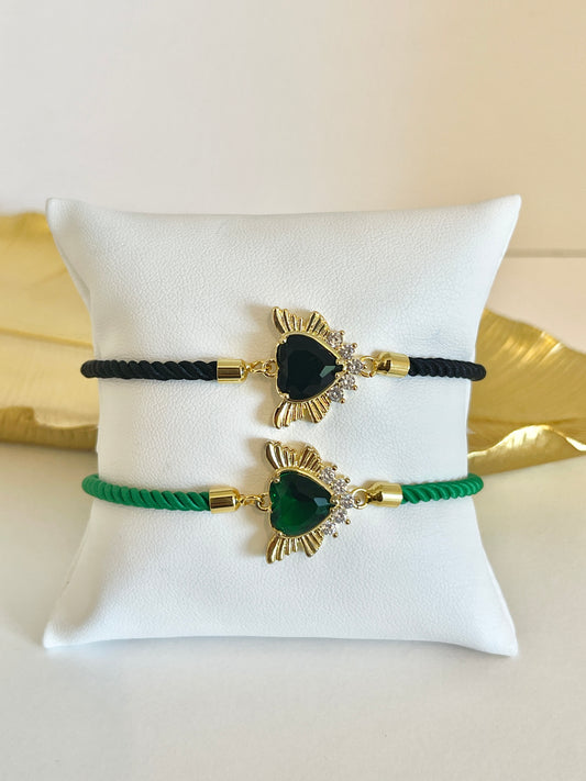 Heart string bracelet