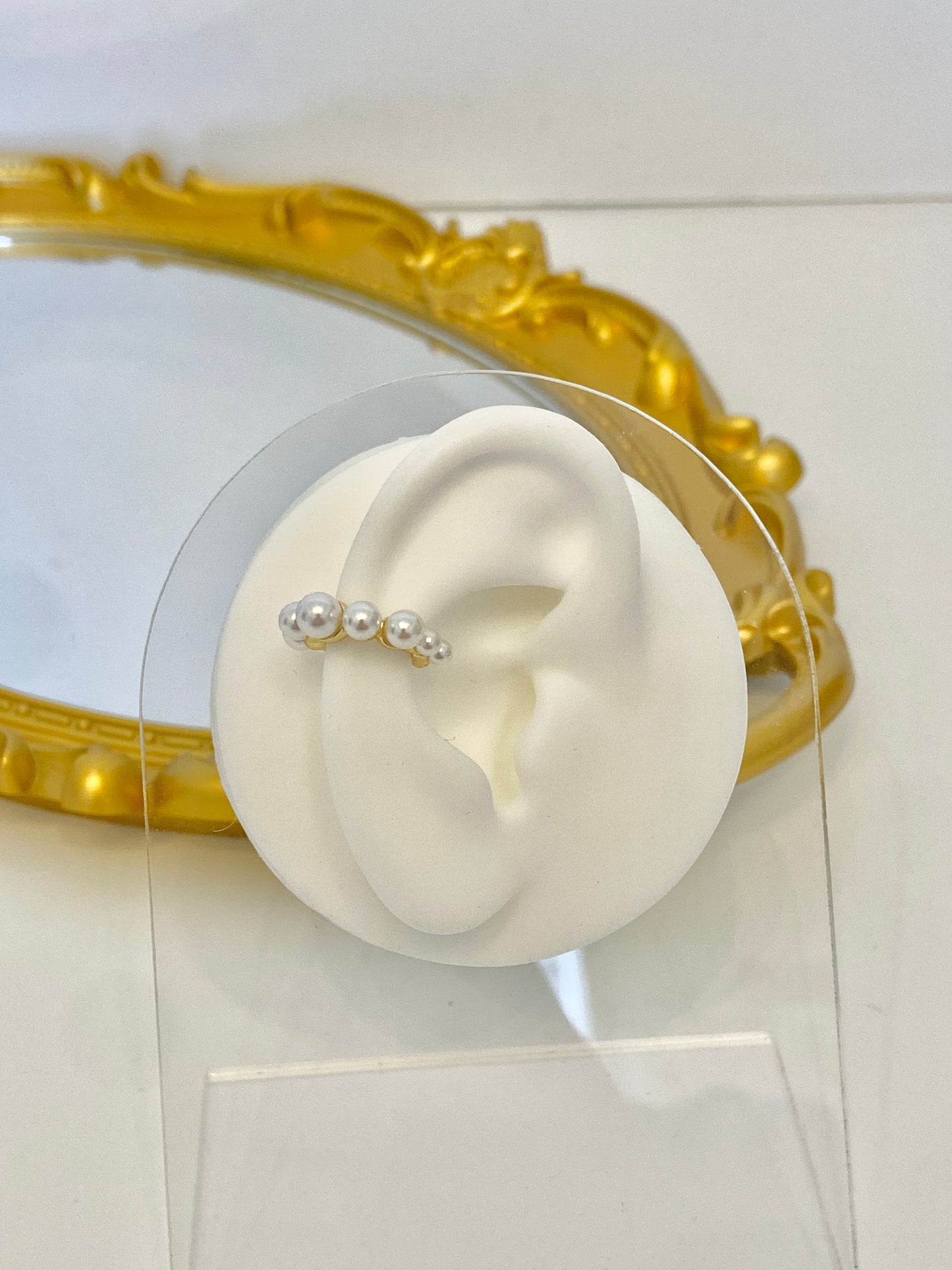 Pearl cuff earring