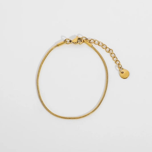 Dainty chain bracelet