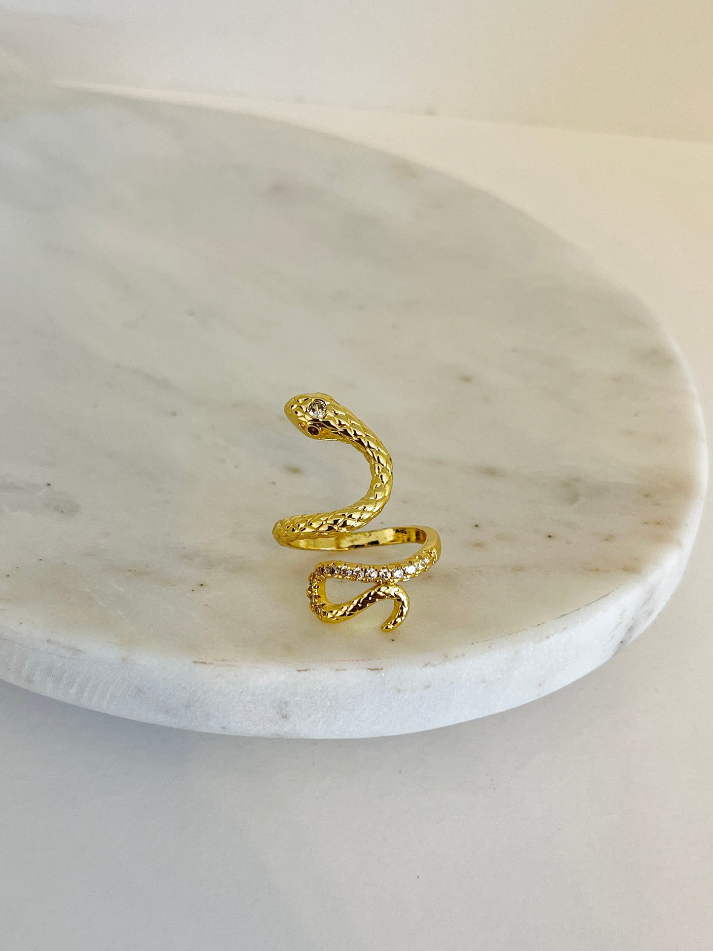 Snake ring / Red eyes