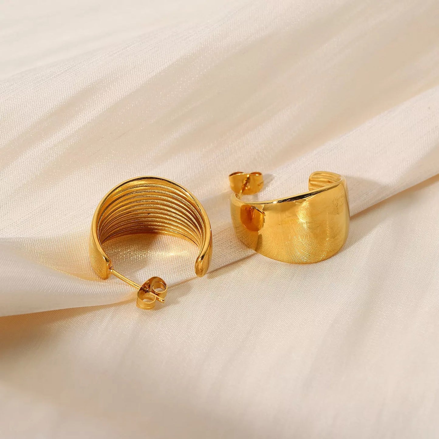 Elegant stud hoop earrings