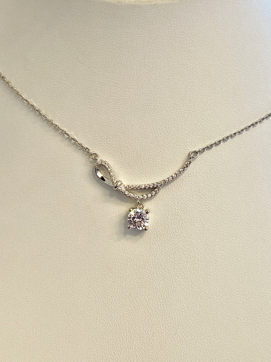 Elegant necklace