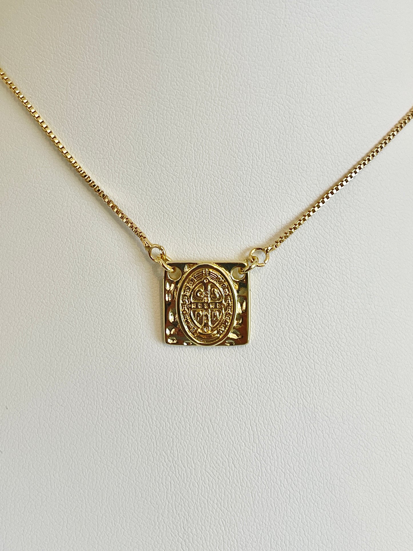 Escapulario san benito necklace