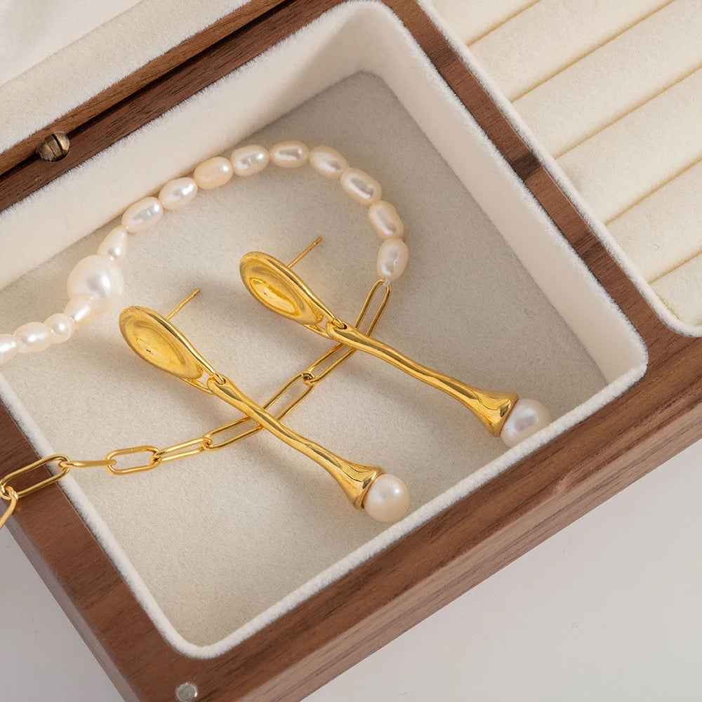 Natural Pearl bar drop earring