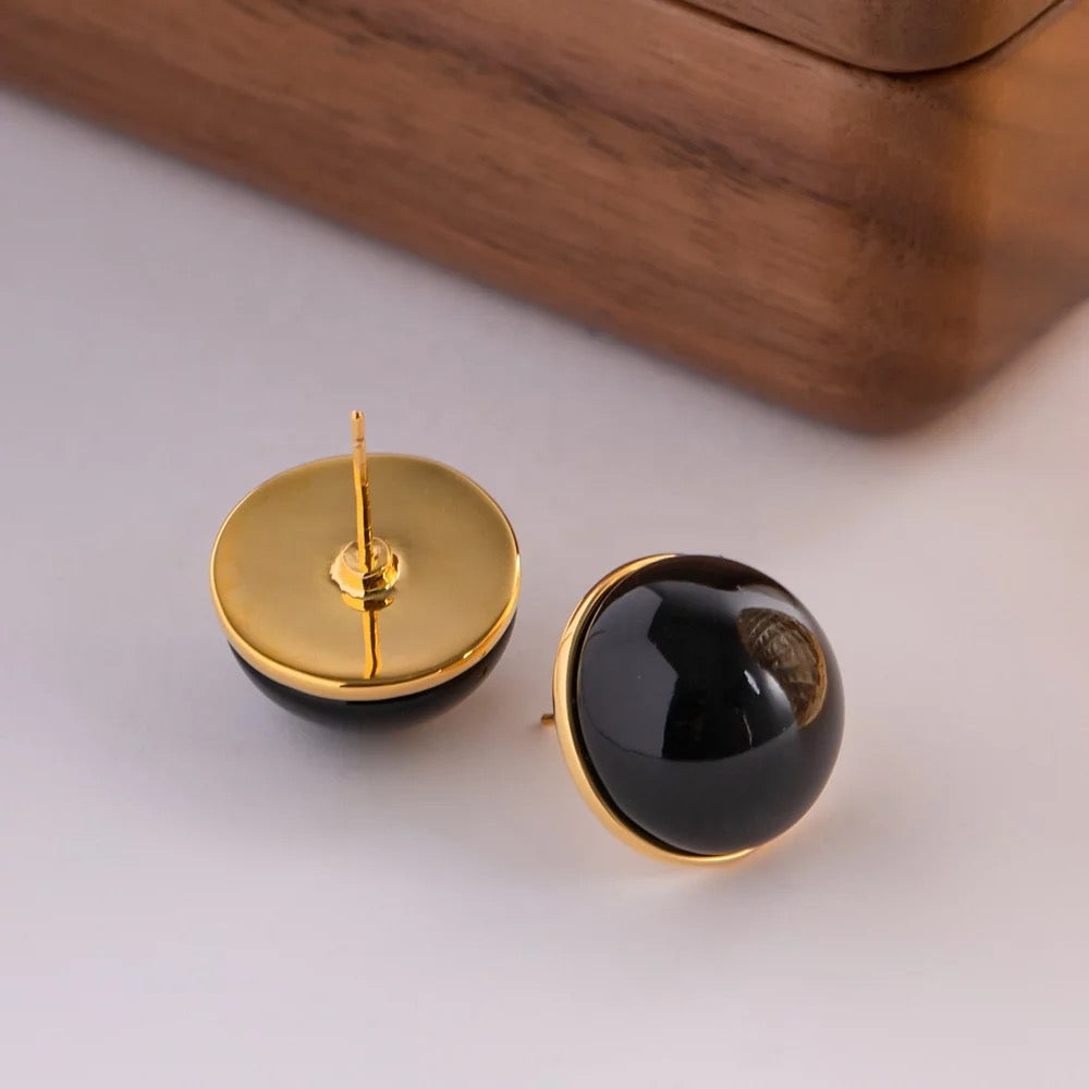 Classic stud earrings