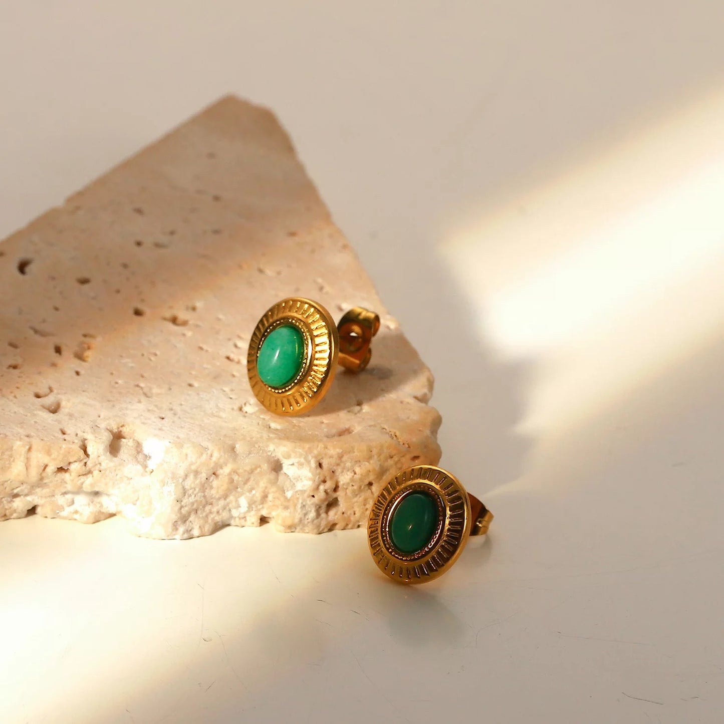 Ins oval emerald button stud earrings