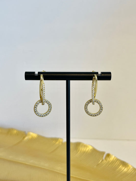 Circle stud earrings