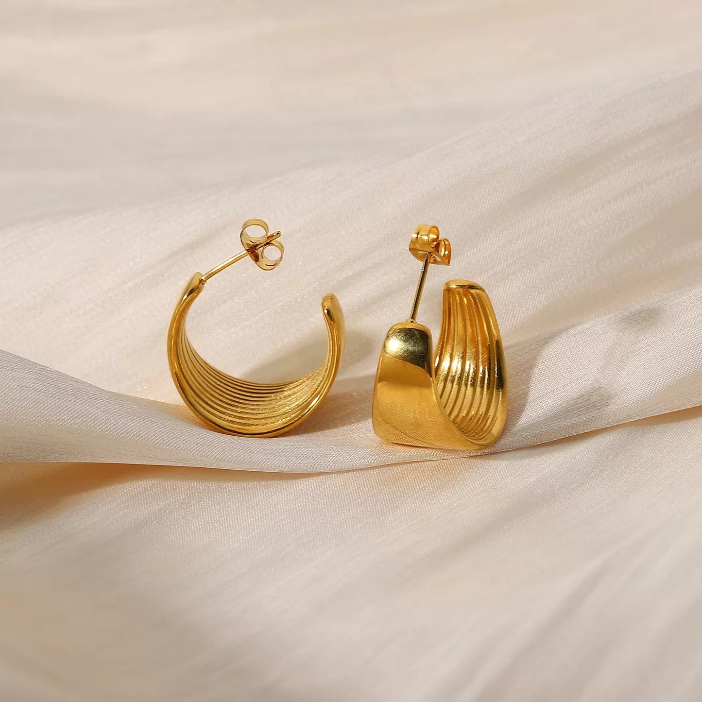 Elegant stud hoop earrings