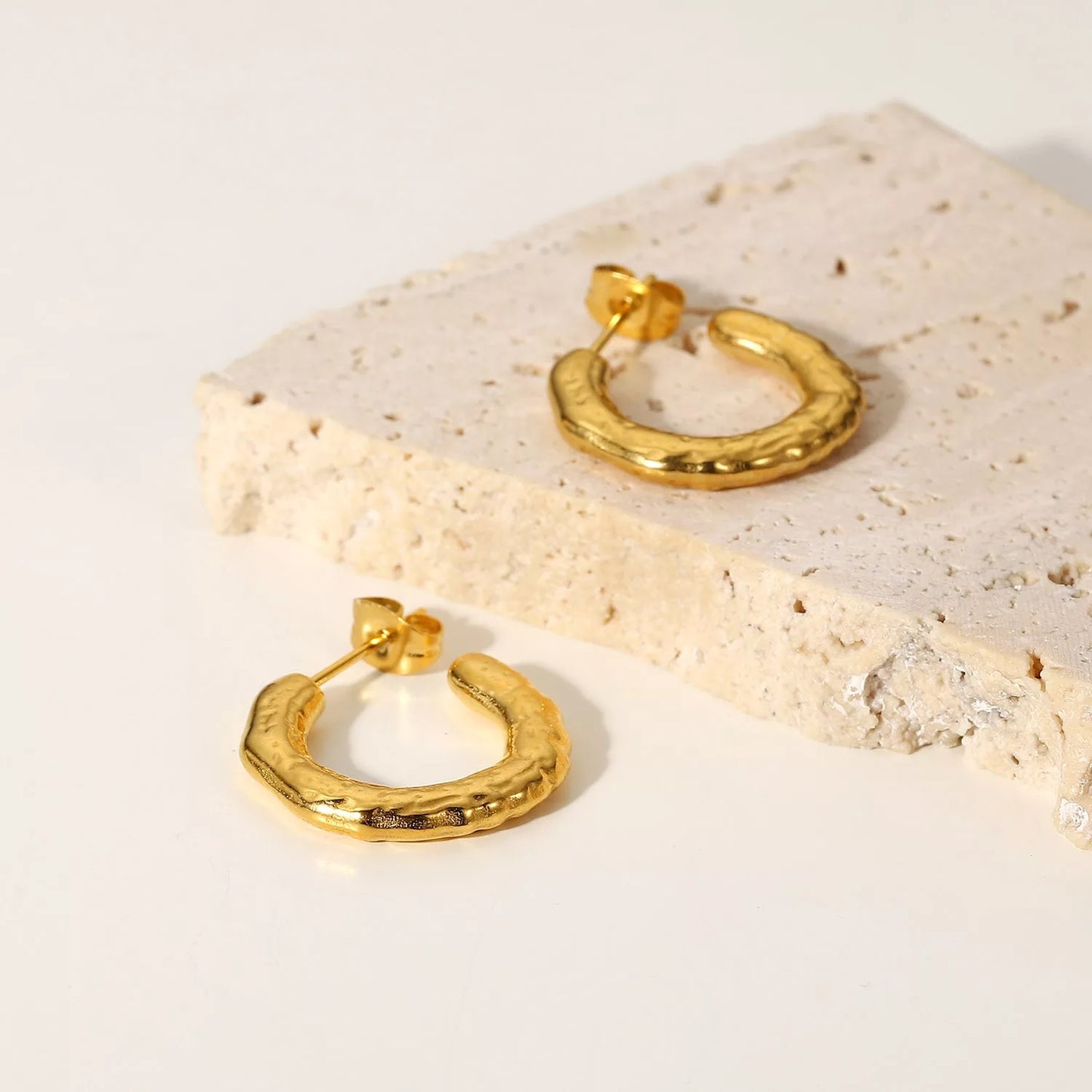 Elegant stud hoop earrings