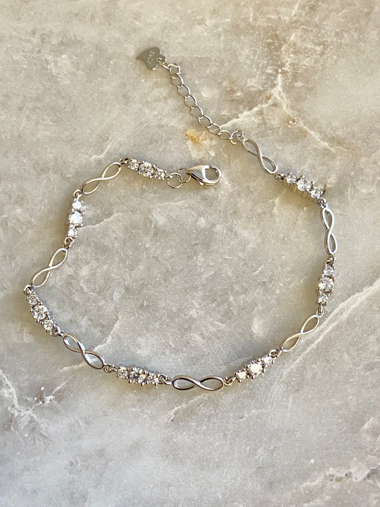 Infinity elegant bracelet