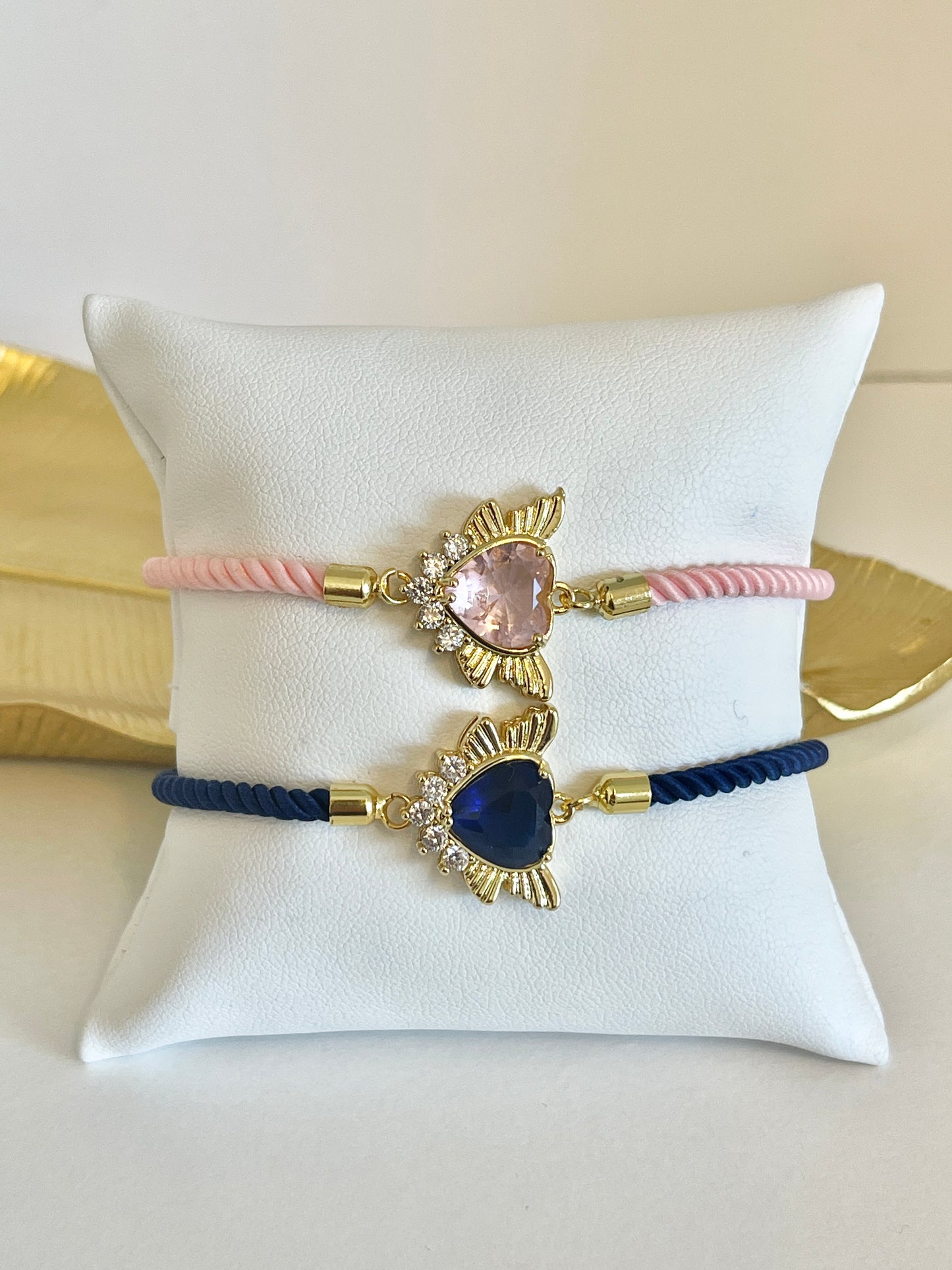 Heart string bracelet