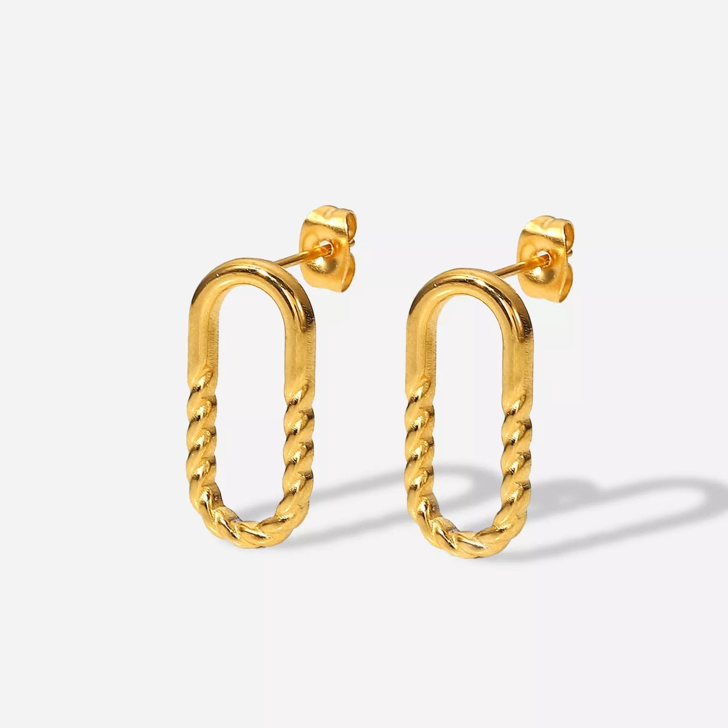 Oval stud earring