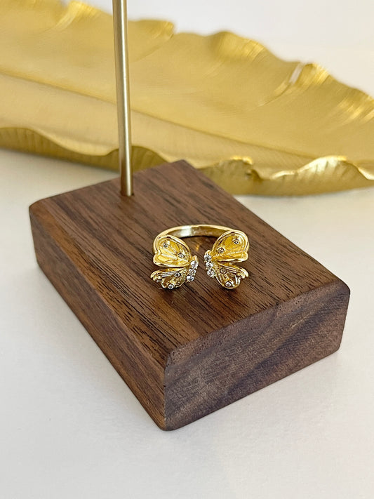 Elegant butterfly ring