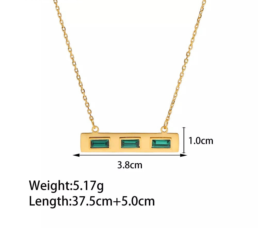 Square bar inlaid emerald zircon necklace