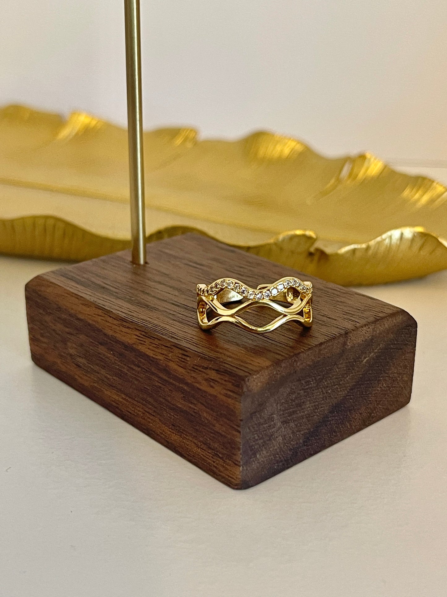 Curve adjustable ring