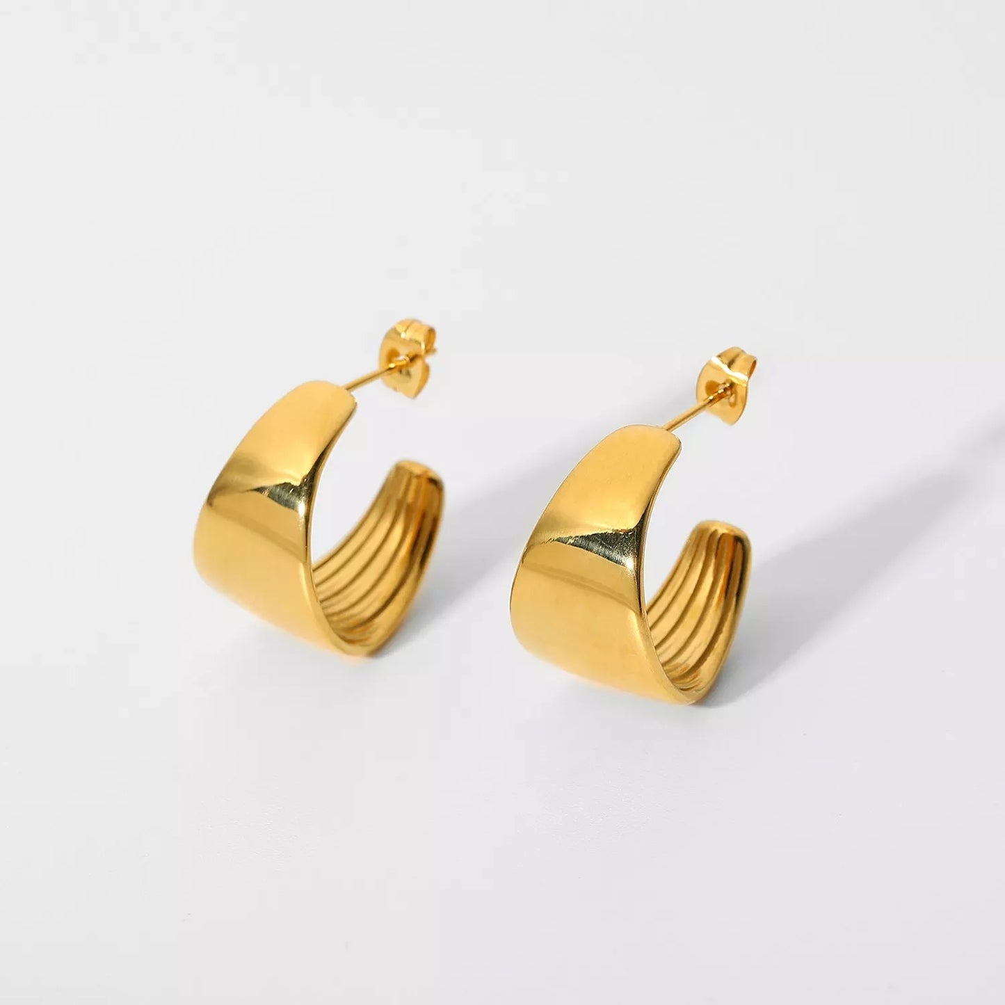 Elegant stud hoop earrings